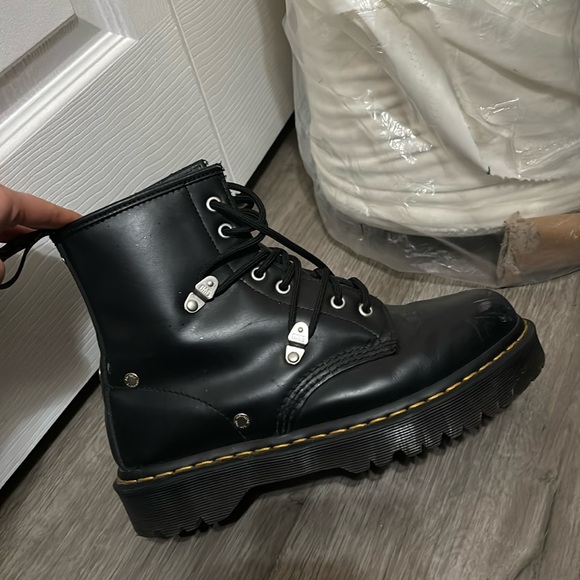 Doc marten bex stud boots women’s us 8 - Picture 1 of 4